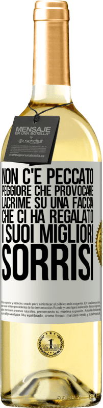 29,95 € Spedizione Gratuita | Vino bianco Edizione WHITE Non c'è peccato peggiore che provocare lacrime su una faccia che ci ha regalato i suoi migliori sorrisi Etichetta Bianca. Etichetta personalizzabile Vino giovane Raccogliere 2024 Verdejo