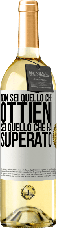 29,95 € Spedizione Gratuita | Vino bianco Edizione WHITE Non sei quello che ottieni. Sei quello che hai superato Etichetta Bianca. Etichetta personalizzabile Vino giovane Raccogliere 2024 Verdejo