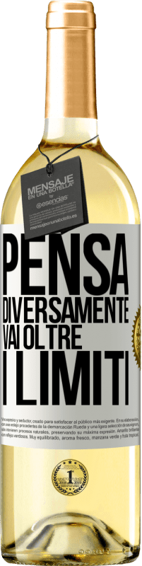 29,95 € Spedizione Gratuita | Vino bianco Edizione WHITE Pensa diversamente. Vai oltre i limiti Etichetta Bianca. Etichetta personalizzabile Vino giovane Raccogliere 2023 Verdejo