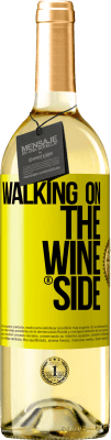 29,95 € Бесплатная доставка | Белое вино Издание WHITE Walking on the Wine Side® Желтая этикетка. Настраиваемая этикетка Молодое вино Урожай 2024 Verdejo