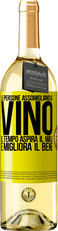 29,95 € Spedizione Gratuita | Vino bianco Edizione WHITE Le persone assomigliano al vino. Il tempo aspira il male e migliora il bene Etichetta Gialla. Etichetta personalizzabile Vino giovane Raccogliere 2024 Verdejo