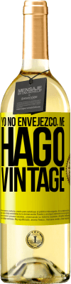 29,95 € Envío gratis | Vino Blanco Edición WHITE Yo no envejezco, me hago vintage Etiqueta Amarilla. Etiqueta personalizable Vino joven Cosecha 2023 Verdejo