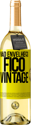 29,95 € Envio grátis | Vinho branco Edição WHITE Não envelheço, fico vintage Etiqueta Amarela. Etiqueta personalizável Vinho jovem Colheita 2023 Verdejo