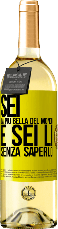 29,95 € Spedizione Gratuita | Vino bianco Edizione WHITE Sei la più bella del mondo e sei lì, senza saperlo Etichetta Gialla. Etichetta personalizzabile Vino giovane Raccogliere 2023 Verdejo