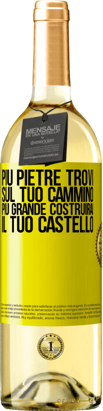 29,95 € Spedizione Gratuita | Vino bianco Edizione WHITE Più pietre trovi sul tuo cammino, più grande costruirai il tuo castello Etichetta Gialla. Etichetta personalizzabile Vino giovane Raccogliere 2024 Verdejo