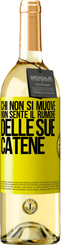 29,95 € Spedizione Gratuita | Vino bianco Edizione WHITE Chi non si muove non sente il rumore delle sue catene Etichetta Gialla. Etichetta personalizzabile Vino giovane Raccogliere 2024 Verdejo