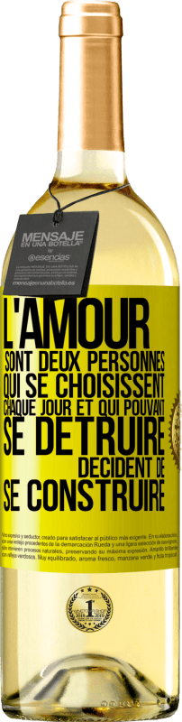 29,95 € Envoi gratuit | Vin blanc Édition WHITE L'amour sont deux personnes qui se choisissent chaque jour et qui pouvant se détruire, décident de se construire Étiquette Jaune. Étiquette personnalisable Vin jeune Récolte 2024 Verdejo