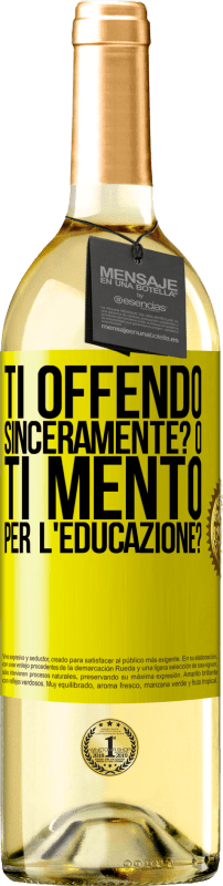 29,95 € Spedizione Gratuita | Vino bianco Edizione WHITE ti offendo sinceramente? O ti mento per l'educazione? Etichetta Gialla. Etichetta personalizzabile Vino giovane Raccogliere 2024 Verdejo