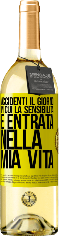 29,95 € Spedizione Gratuita | Vino bianco Edizione WHITE Accidenti il giorno in cui la sensibilità è entrata nella mia vita Etichetta Gialla. Etichetta personalizzabile Vino giovane Raccogliere 2024 Verdejo