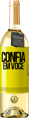 29,95 € Envio grátis | Vinho branco Edição WHITE Confia em você Etiqueta Amarela. Etiqueta personalizável Vinho jovem Colheita 2024 Verdejo