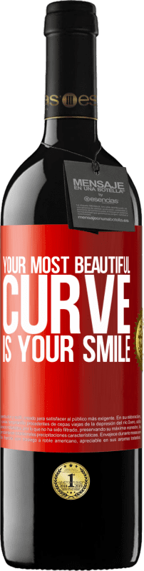39,95 € 免费送货 | 红酒 RED版 MBE 预订 你最美丽的曲线是你的微笑 红色标签. 可自定义的标签 预订 12 个月 收成 2014 Tempranillo