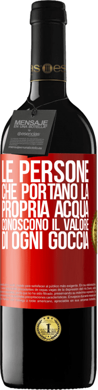 39,95 € Spedizione Gratuita | Vino rosso Edizione RED MBE Riserva Le persone che portano la propria acqua, conoscono il valore di ogni goccia Etichetta Rossa. Etichetta personalizzabile Riserva 12 Mesi Raccogliere 2015 Tempranillo