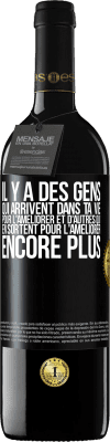 39,95 € Envoi gratuit | Vin rouge Édition RED MBE Réserve Il y a des gens qui arrivent dans ta vie pour l'améliorer et d'autres qui en sortent pour l'améliorer encore plus Étiquette Noire. Étiquette personnalisable Réserve 12 Mois Récolte 2015 Tempranillo