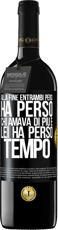 39,95 € Spedizione Gratuita | Vino rosso Edizione RED MBE Riserva Alla fine, entrambi persi. Ha perso chi amava di più e lei ha perso tempo Etichetta Nera. Etichetta personalizzabile Riserva 12 Mesi Raccogliere 2015 Tempranillo