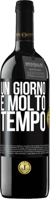 39,95 € Spedizione Gratuita | Vino rosso Edizione RED MBE Riserva Un giorno è molto tempo Etichetta Nera. Etichetta personalizzabile Riserva 12 Mesi Raccogliere 2016 Tempranillo