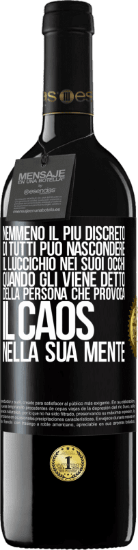 39,95 € Spedizione Gratuita | Vino rosso Edizione RED MBE Riserva Nemmeno il più discreto di tutti può nascondere il luccichio nei suoi occhi quando gli viene detto della persona che provoca Etichetta Nera. Etichetta personalizzabile Riserva 12 Mesi Raccogliere 2015 Tempranillo