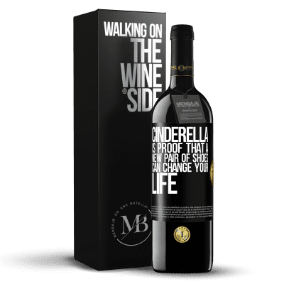 «Золушка является доказательством того, что новая пара обуви может изменить вашу жизнь» Издание RED MBE Бронировать