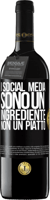 39,95 € Spedizione Gratuita | Vino rosso Edizione RED MBE Riserva I social media sono un ingrediente, non un piatto Etichetta Nera. Etichetta personalizzabile Riserva 12 Mesi Raccogliere 2014 Tempranillo