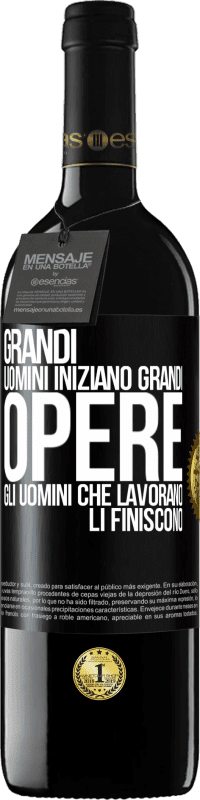 39,95 € Spedizione Gratuita | Vino rosso Edizione RED MBE Riserva Grandi uomini iniziano grandi opere. Gli uomini che lavorano li finiscono Etichetta Nera. Etichetta personalizzabile Riserva 12 Mesi Raccogliere 2014 Tempranillo