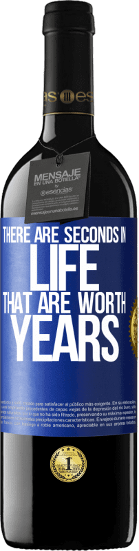 39,95 € 送料無料 | 赤ワイン REDエディション MBE 予約する 人生には数年の価値がある秒があります 青いタグ. カスタマイズ可能なラベル 予約する 12 月 収穫 2014 Tempranillo