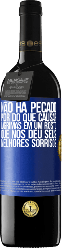 39,95 € Envio grátis | Vinho tinto Edição RED MBE Reserva Não há pecado pior do que causar lágrimas em um rosto que nos deu seus melhores sorrisos Etiqueta Azul. Etiqueta personalizável Reserva 12 Meses Colheita 2015 Tempranillo