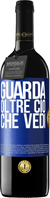 39,95 € Spedizione Gratuita | Vino rosso Edizione RED MBE Riserva Guarda oltre ciò che vedi Etichetta Blu. Etichetta personalizzabile Riserva 12 Mesi Raccogliere 2016 Tempranillo