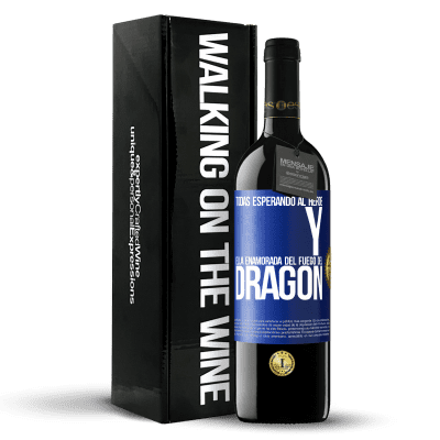 «Todas esperando al héroe y ella enamorada del fuego del dragón» Edición RED MBE Reserva