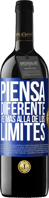 39,95 € Envío gratis | Vino Tinto Edición RED MBE Reserva Piensa diferente. Ve más allá de los límites Etiqueta Azul. Etiqueta personalizable Reserva 12 Meses Cosecha 2014 Tempranillo