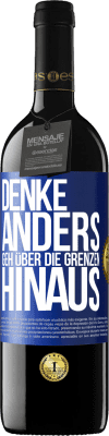 39,95 € Kostenloser Versand | Rotwein RED Ausgabe MBE Reserve Denke anders. Geh über die Grenzen hinaus Blaue Markierung. Anpassbares Etikett Reserve 12 Monate Ernte 2015 Tempranillo