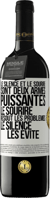 39,95 € Envoi gratuit | Vin rouge Édition RED MBE Réserve Le silence et le sourire sont deux armes puissantes. Le sourire résout les problèmes, le silence les évite Étiquette Blanche. Étiquette personnalisable Réserve 12 Mois Récolte 2016 Tempranillo