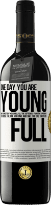 39,95 € Free Shipping | Red Wine RED Edition MBE Reserve One day you are young and the next day, you smell all the softeners from the supermarket to choose the one you take and take White Label. Customizable label Reserve 12 Months Harvest 2015 Tempranillo