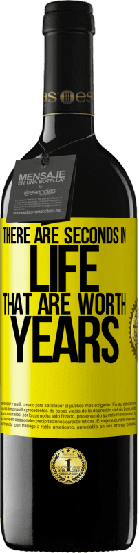 39,95 € Free Shipping | Red Wine RED Edition MBE Reserve There are seconds in life that are worth years Yellow Label. Customizable label Reserve 12 Months Harvest 2015 Tempranillo