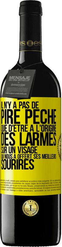 39,95 € Envoi gratuit | Vin rouge Édition RED MBE Réserve Il n'y a pas de pire péché que d'être à l'origine des larmes sur un visage qui nous a offert ses meilleurs sourires Étiquette Jaune. Étiquette personnalisable Réserve 12 Mois Récolte 2015 Tempranillo