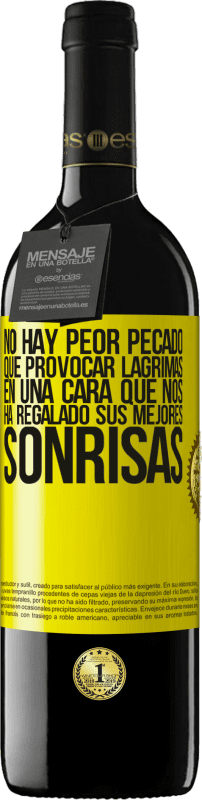 39,95 € Envío gratis | Vino Tinto Edición RED MBE Reserva No hay peor pecado que provocar lágrimas en una cara que nos ha regalado sus mejores sonrisas Etiqueta Amarilla. Etiqueta personalizable Reserva 12 Meses Cosecha 2015 Tempranillo