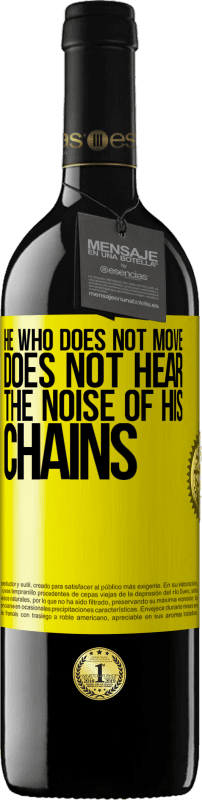 39,95 € 送料無料 | 赤ワイン REDエディション MBE 予約する 動かない人は鎖の音を聞きません 黄色のラベル. カスタマイズ可能なラベル 予約する 12 月 収穫 2016 Tempranillo