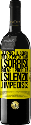 39,95 € Spedizione Gratuita | Vino rosso Edizione RED MBE Riserva Il silenzio e il sorriso sono due potenti armi. Il sorriso risolve i problemi, il silenzio li impedisce Etichetta Gialla. Etichetta personalizzabile Riserva 12 Mesi Raccogliere 2016 Tempranillo