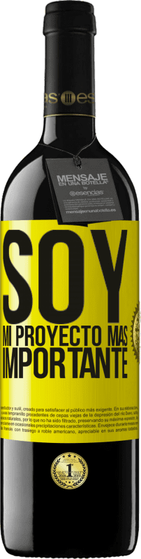 39,95 € Envío gratis | Vino Tinto Edición RED MBE Reserva Soy mi proyecto más importante Etiqueta Amarilla. Etiqueta personalizable Reserva 12 Meses Cosecha 2015 Tempranillo