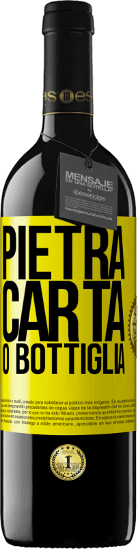 39,95 € Spedizione Gratuita | Vino rosso Edizione RED MBE Riserva Pietra, carta o bottiglia Etichetta Gialla. Etichetta personalizzabile Riserva 12 Mesi Raccogliere 2016 Tempranillo