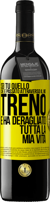 39,95 € Spedizione Gratuita | Vino rosso Edizione RED MBE Riserva Sei tu quello che è passato attraverso il mio treno e ha deragliato tutta la mia vita Etichetta Gialla. Etichetta personalizzabile Riserva 12 Mesi Raccogliere 2015 Tempranillo