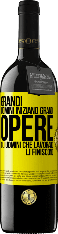 39,95 € Spedizione Gratuita | Vino rosso Edizione RED MBE Riserva Grandi uomini iniziano grandi opere. Gli uomini che lavorano li finiscono Etichetta Gialla. Etichetta personalizzabile Riserva 12 Mesi Raccogliere 2014 Tempranillo