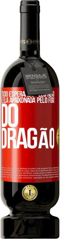 49,95 € Envio grátis | Vinho tinto Edição Premium MBS® Reserva Tudo esperando pelo herói e ela apaixonada pelo fogo do dragão Etiqueta Vermelha. Etiqueta personalizável Reserva 12 Meses Colheita 2015 Tempranillo