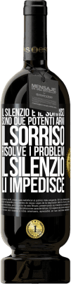 49,95 € Spedizione Gratuita | Vino rosso Edizione Premium MBS® Riserva Il silenzio e il sorriso sono due potenti armi. Il sorriso risolve i problemi, il silenzio li impedisce Etichetta Nera. Etichetta personalizzabile Riserva 12 Mesi Raccogliere 2014 Tempranillo