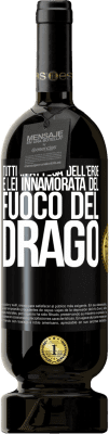 49,95 € Spedizione Gratuita | Vino rosso Edizione Premium MBS® Riserva Tutti in attesa dell'eroe e lei innamorata del fuoco del drago Etichetta Nera. Etichetta personalizzabile Riserva 12 Mesi Raccogliere 2016 Tempranillo