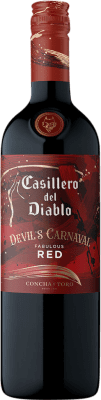 8,95 € Envío gratis | Vino Tinto Concha y Toro Casillero del Diablo Devil's Carnaval Semiseco Chile Syrah, Cabernet Sauvignon, Carmenère 75 cl