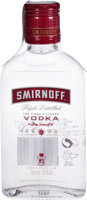 7,95 € Envío gratis | Vodka Smirnoff Rojo Rusia Petaca 20 cl