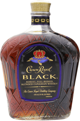 105,95 € 免费送货 | 威士忌混合 Crown Royal Canadian Black 加拿大 瓶子 70 cl