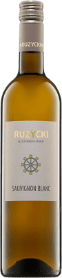 11,95 € Бесплатная доставка | Белое вино Ruzycki Klostermühlenhof Q.b.A. Rheinhessen Rheinhessen Германия Sauvignon — Совиньон 75 cl