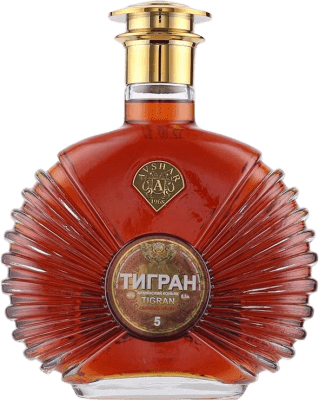 24,95 € Envio grátis | Brandy Conhaque Tigran Armenian Armênia 5 Anos Garrafa Medium 50 cl