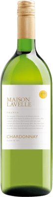 7,95 € 免费送货 | 白酒 Maison Lavelle I.G.P. Vin de Pays d'Oc 朗格多克 - 鲁西荣 法国 Chardonnay 瓶子 1 L