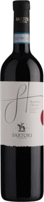 6,95 € Бесплатная доставка | Красное вино Vinicola Sartori Classico D.O.C. Bardolino Venecia Италия Merlot, Nebbiolo, Corvina, Molinara бутылка 75 cl